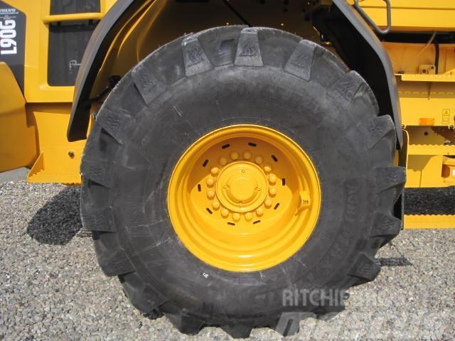 Volvo 750/65R26 Traktor hjul Wheel loaders