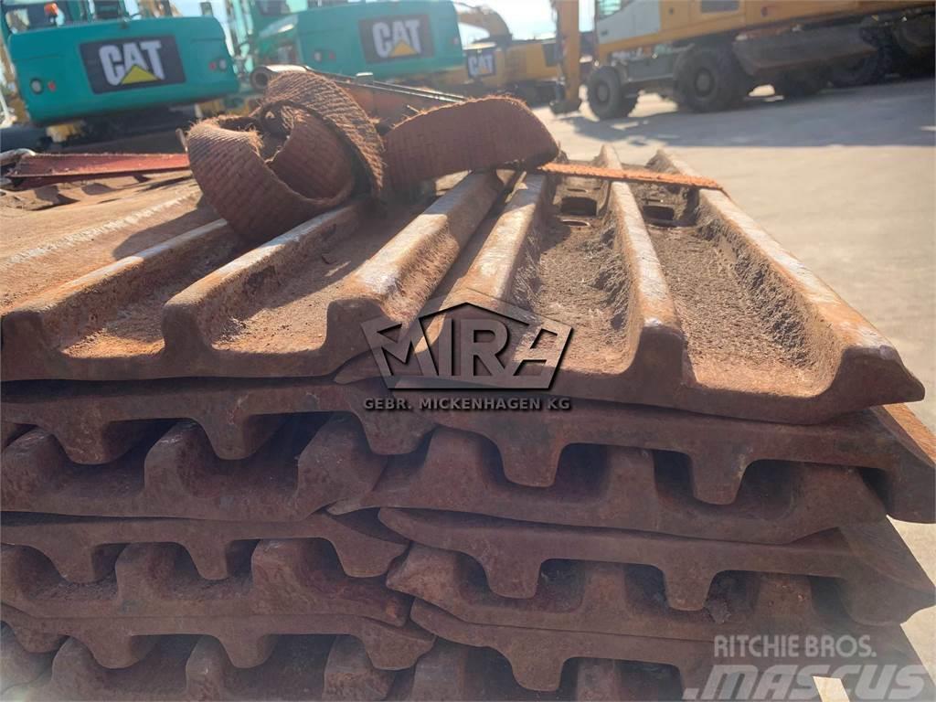 CAT 325 - 329 - 330 / 800 mm Tracks, chains and undercarriage