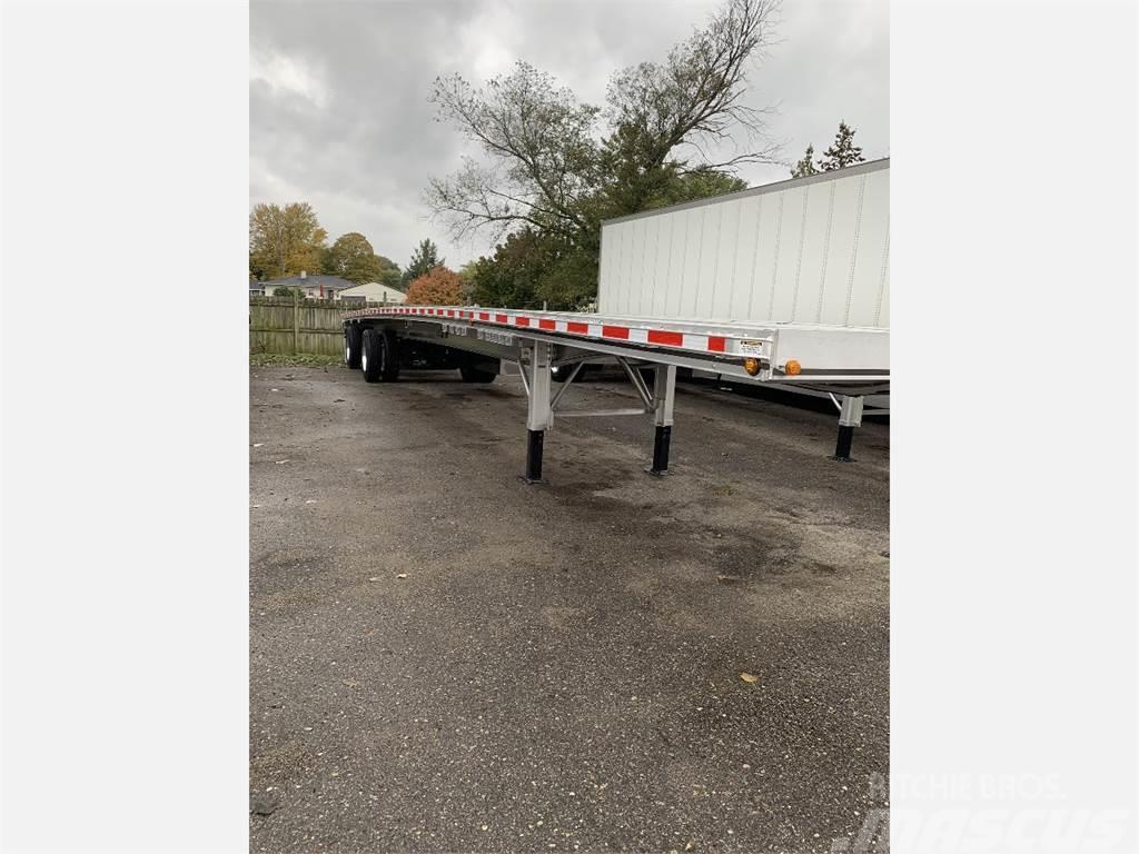 East Mfg 53' Flatbed Flatbed/Dropside trailers