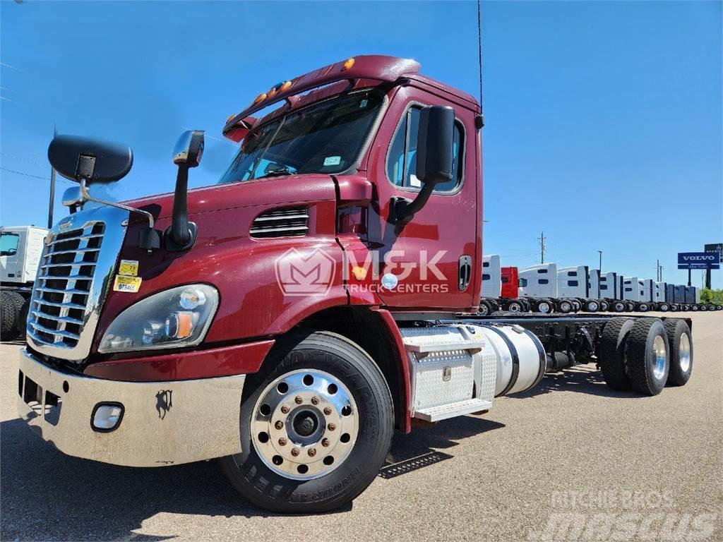 Freightliner Cascadia Chassis Cab trucks