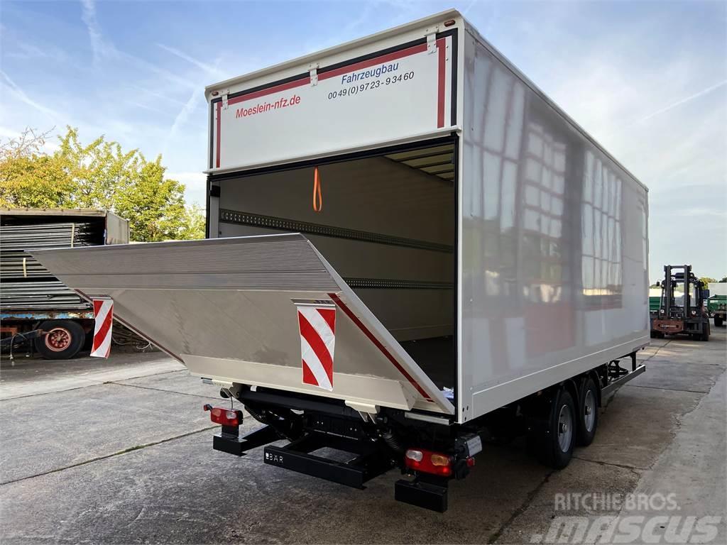 Möslein TK0105D-L Weiß Tandem Koffer, Ladebordwand 1,5 t  Box body trailers
