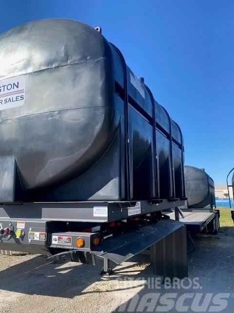 Demco 42' LIQUID TENDER Other trailers