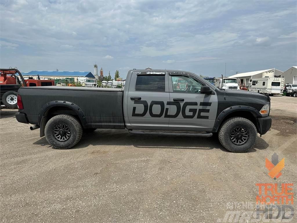Dodge Ram 2500 Flatbed / Dropside trucks