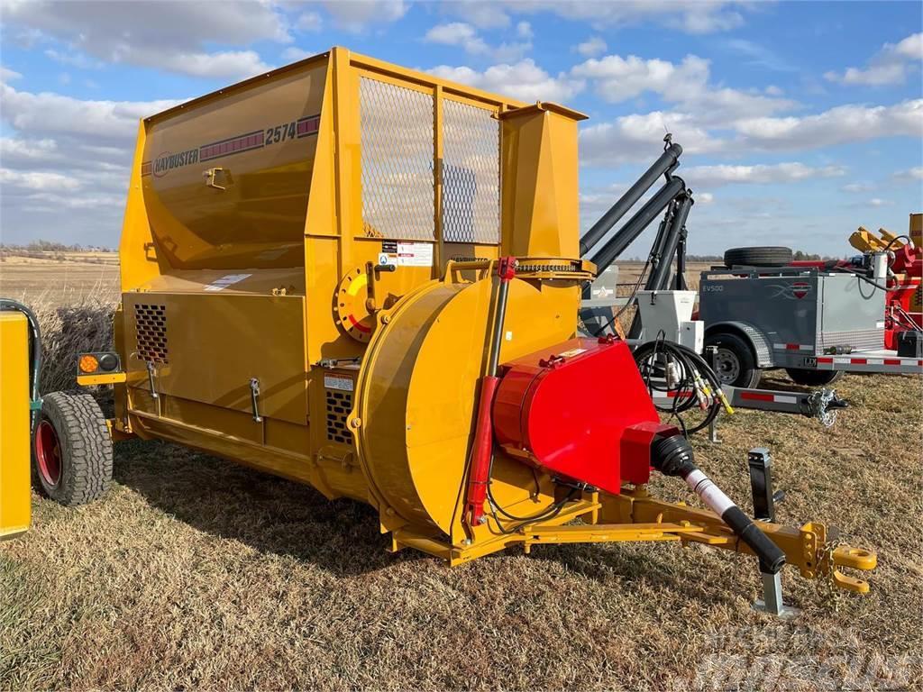 Haybuster 2574 Bale shredders, cutters and unrollers