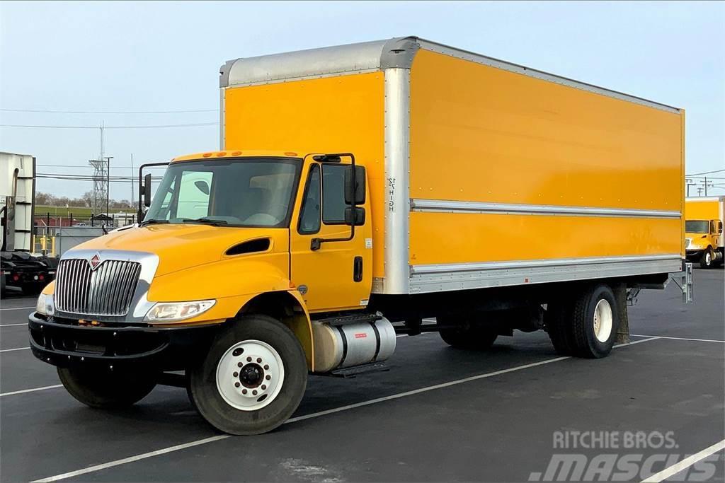 International 4300 SBA 4X2 Box body trucks