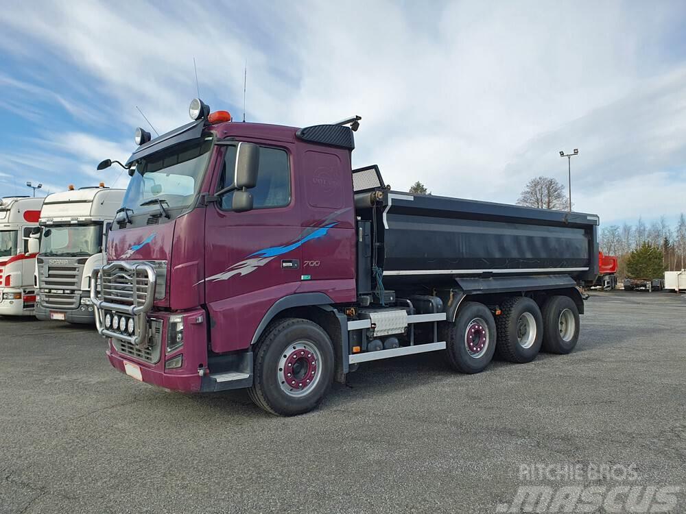 Volvo FH16 700 8X2 -11 Tipper trucks