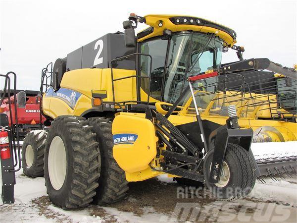 New Holland CR8.90 Combine harvesters