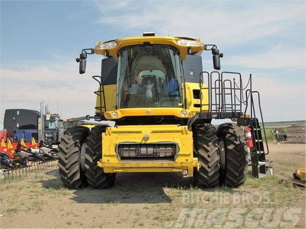 New Holland CR8090 Combine harvesters