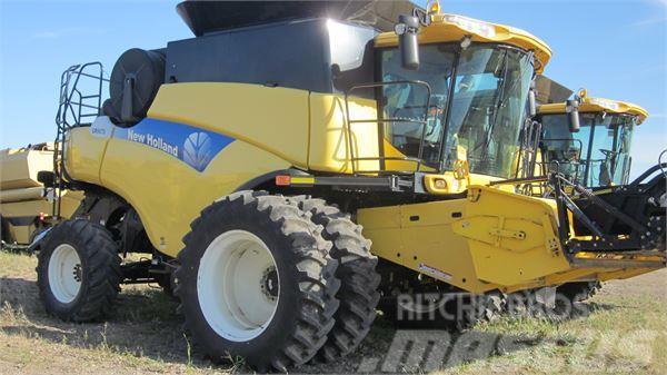New Holland CR9070 Combine harvesters