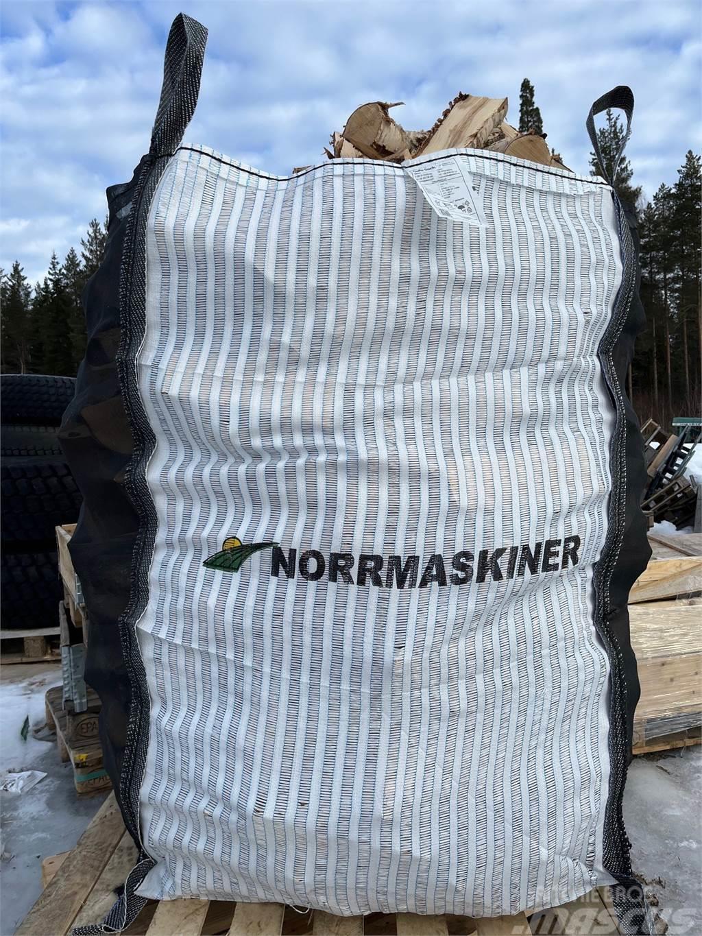  Vedsäckar Norrmaskiner 1,5m3 Wood splitters and cutters