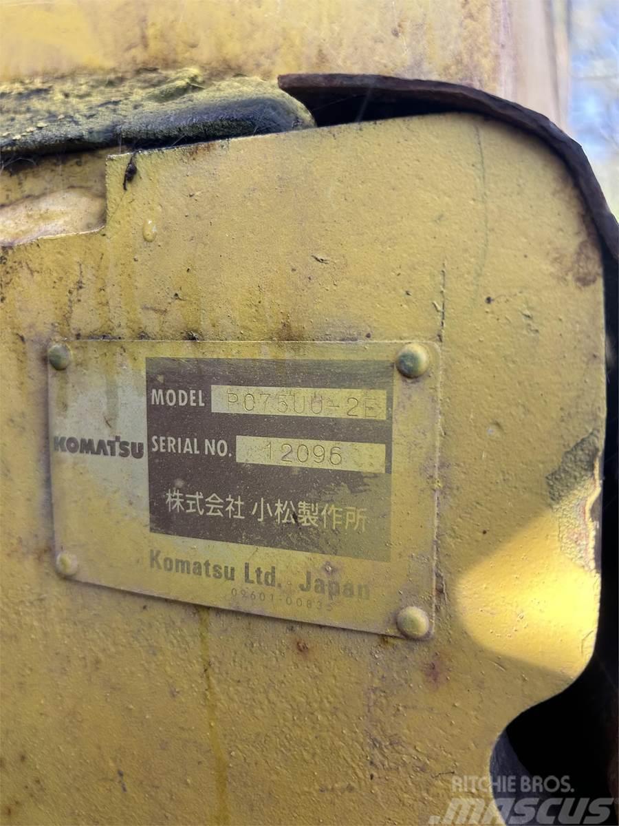 Komatsu PC75UU-2E Crawler excavators