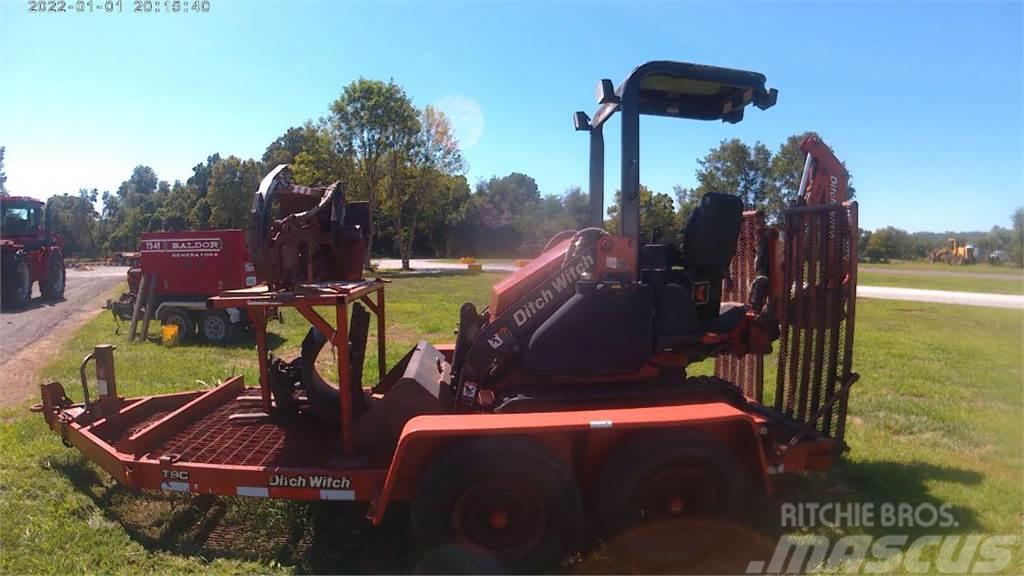 Ditch Witch XT850 Backhoe loaders
