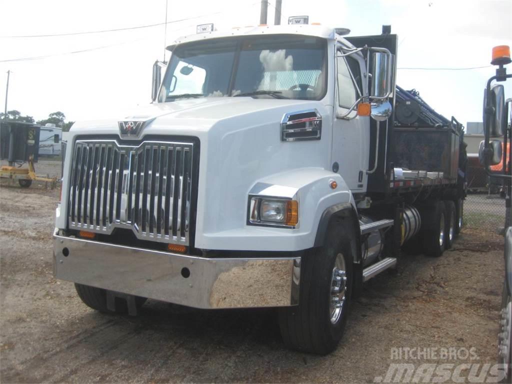 Western Star 4700 SB Recovery vehicles
