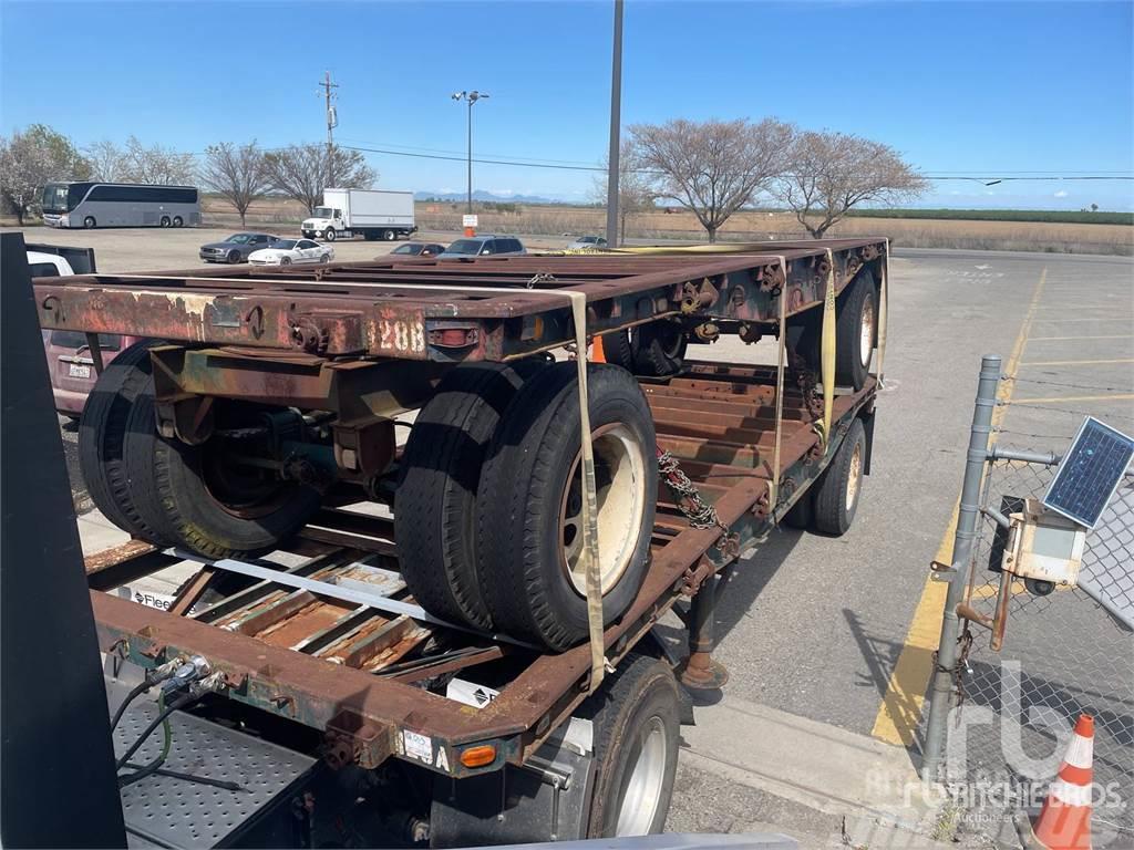  24 ft T/A Pup Spread Axle Flatbed/Dropside semi-trailers