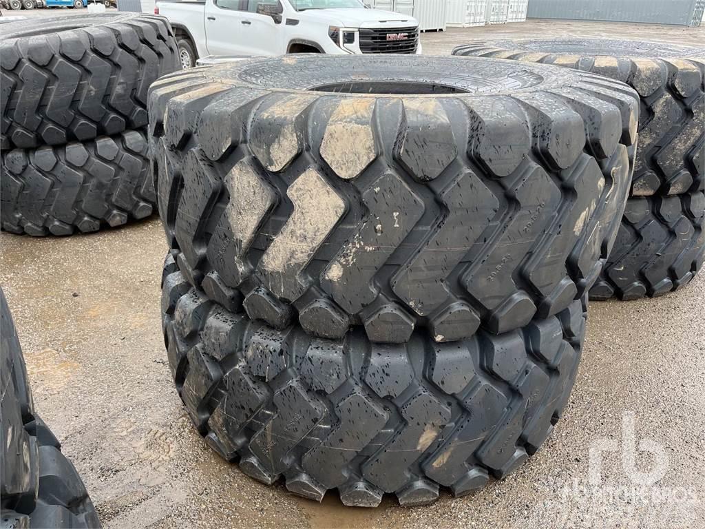  SUPERGUIDER Quantity of (2) 29.5x25 E3/L3 H ... Tyres, wheels and rims