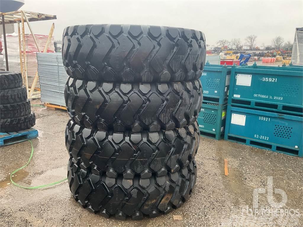  SUPERGUIDER Quantity of (4) 20.5-25 Heavy D ... Tyres, wheels and rims