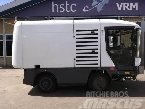 Ravo 530 STH Sweepers