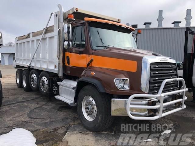 Freightliner 114SD Chassis Cab trucks