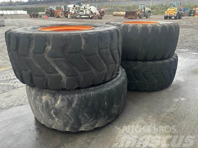 Hitachi ZW 250 KOŁA KOMPLET Tyres, wheels and rims