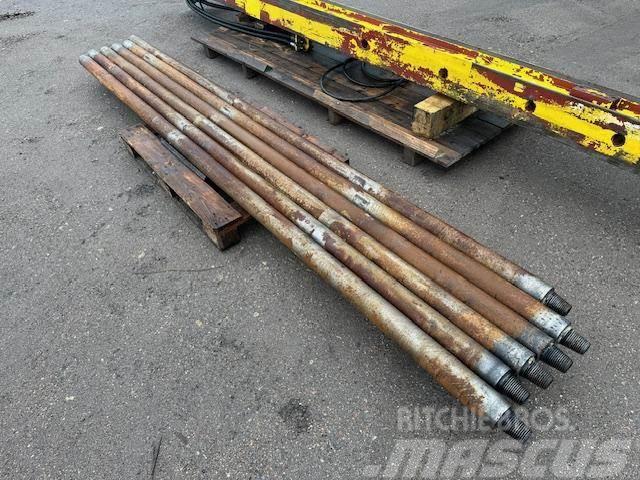  MASZT WIERTNICZY 1300 KG Drilling equipment accessories and spare parts