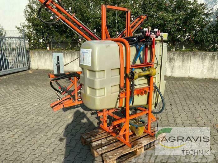 Douven 600 L Trailed sprayers