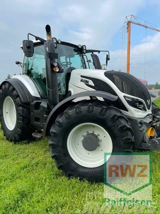 Valtra T214 D Tractors