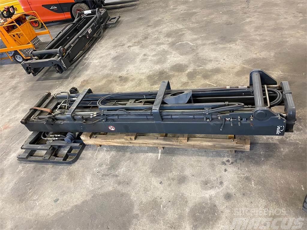 Linde M186-030T01-0765-05/336 Masts and booms